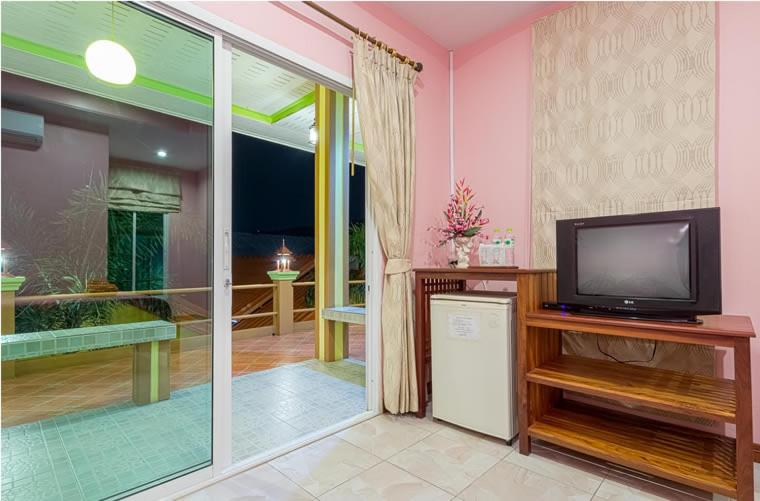 تختخواب و صبحانه Naengnoi Resort Kohlarn