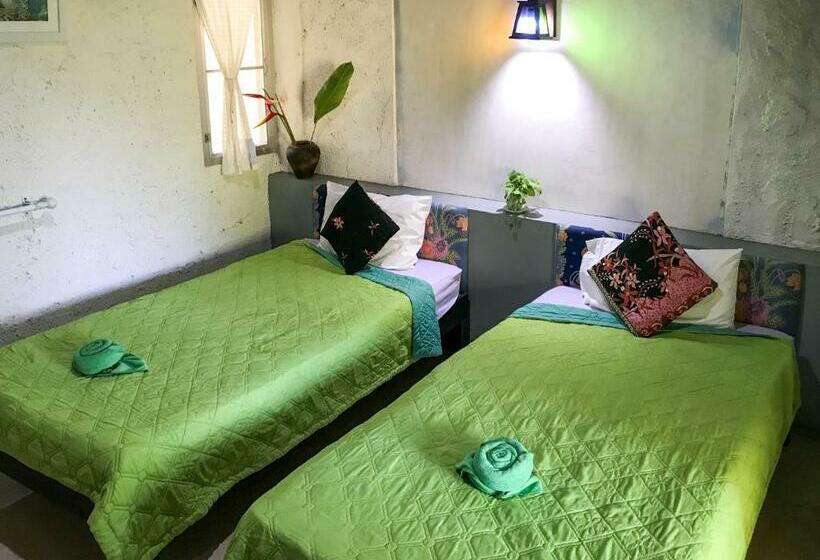 بنسيون Baan Suanthip Homestay   Aoluek Natural Retreat