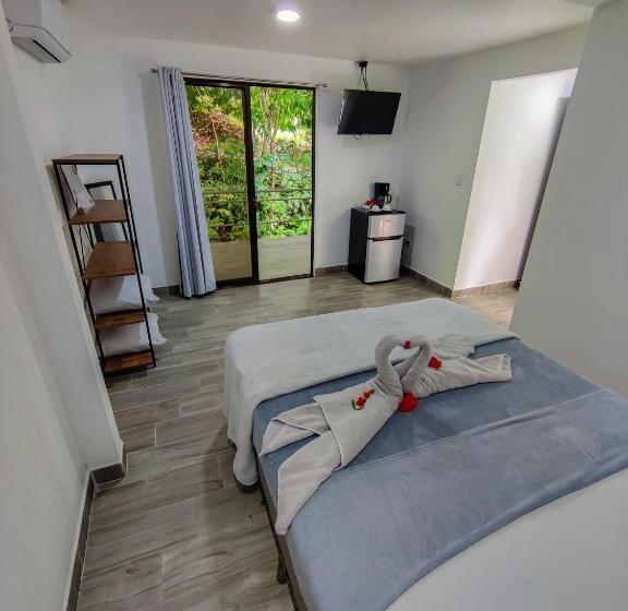 مبيت وإفطار Carara Adventure Park