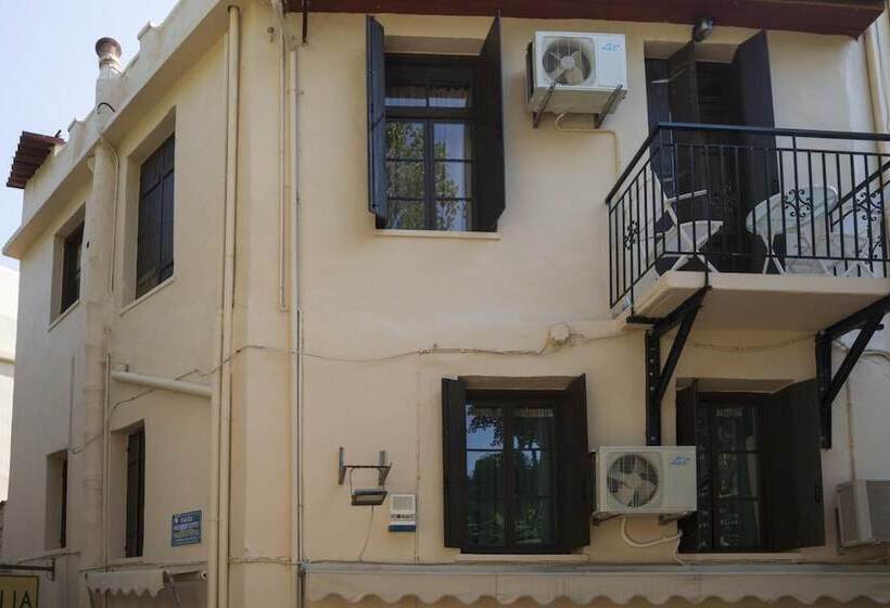 Elia Portou Rooms