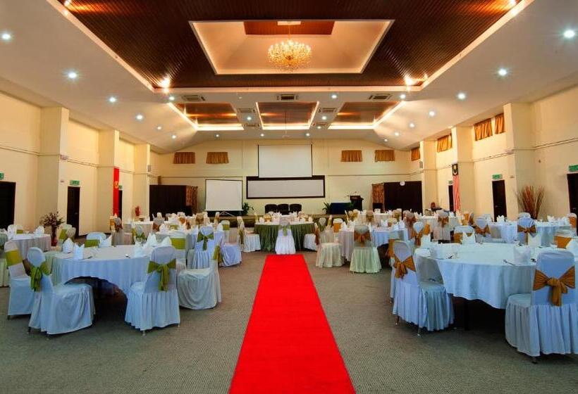 هتل De Baron Resort