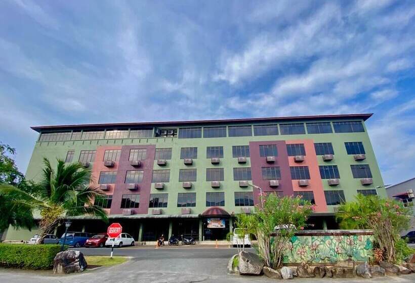 هتل De Baron Resort