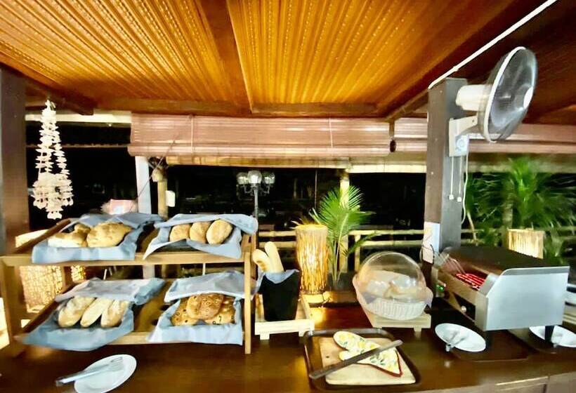هتل De Baron Resort