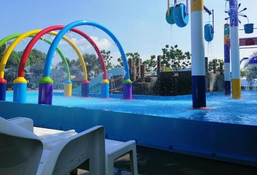 هتل De Baron Resort