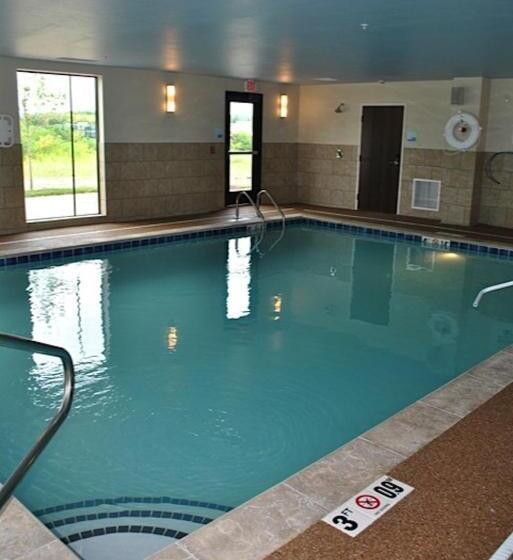 호텔 Holiday Inn Express Salem, An Ihg