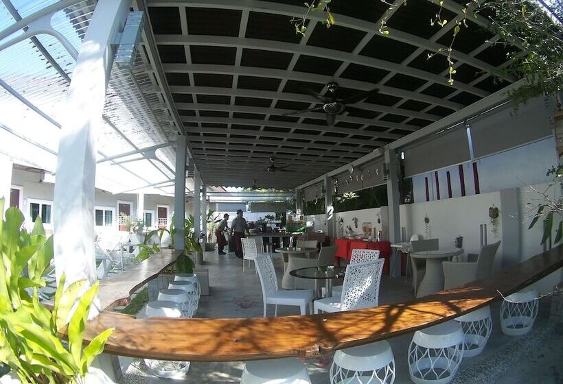 هتل Langkawi Chantique