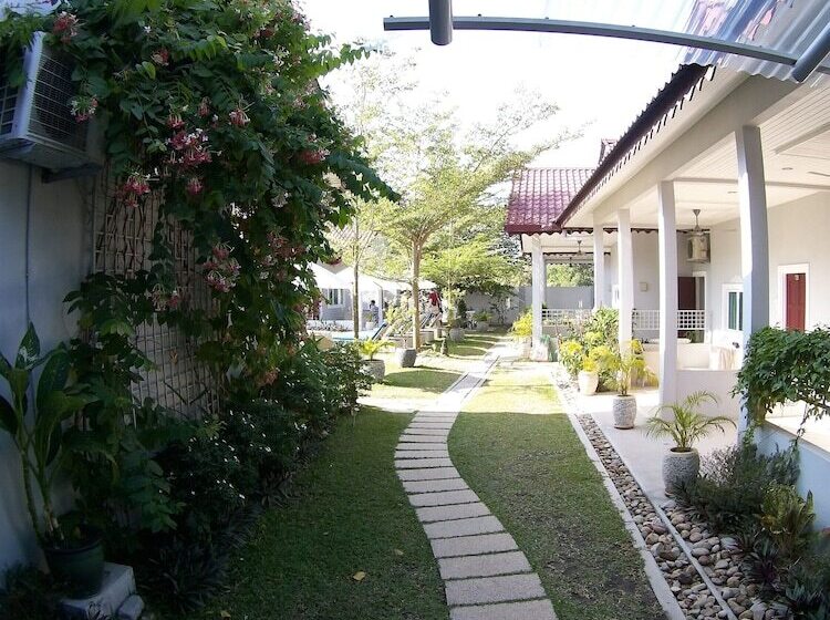هتل Langkawi Chantique