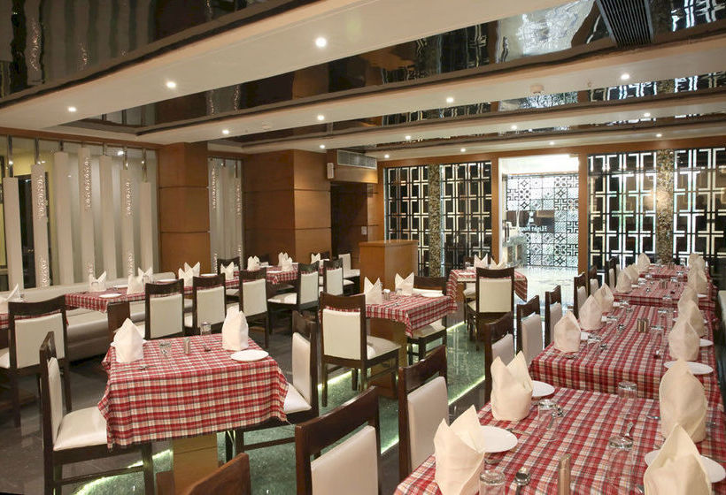 Hotelli Light House Agra By Park Tree