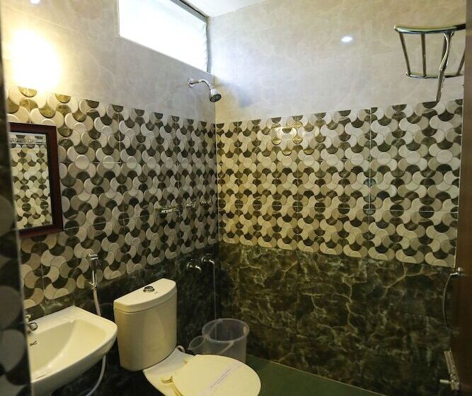 هتل Season 4 Residences   Teynampet Near Apollo Hospital ,balaji Dental, Us Consulate