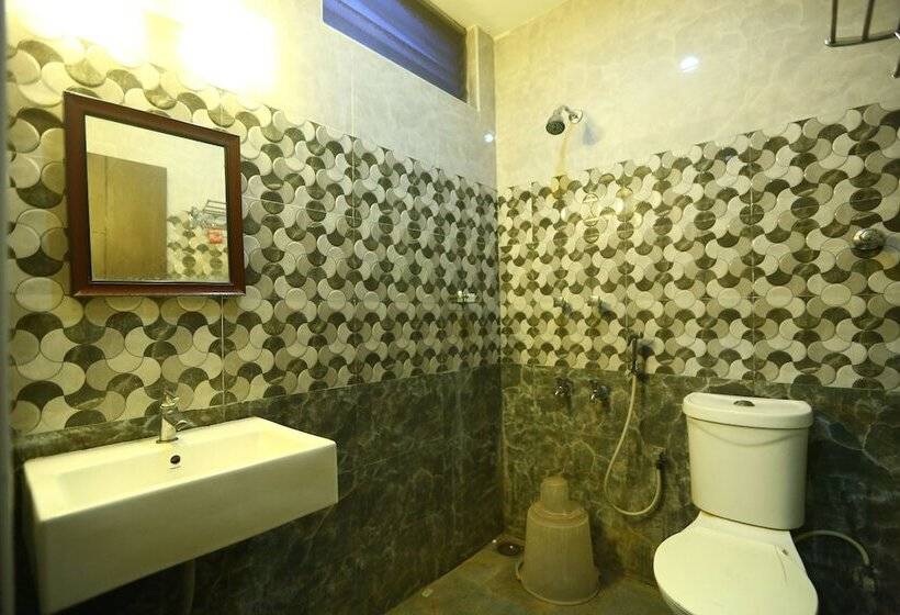 هتل Season 4 Residences   Teynampet Near Apollo Hospital ,balaji Dental, Us Consulate