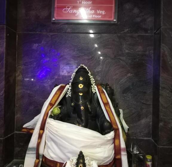 هتل Season 4 Residences   Teynampet Near Apollo Hospital ,balaji Dental, Us Consulate