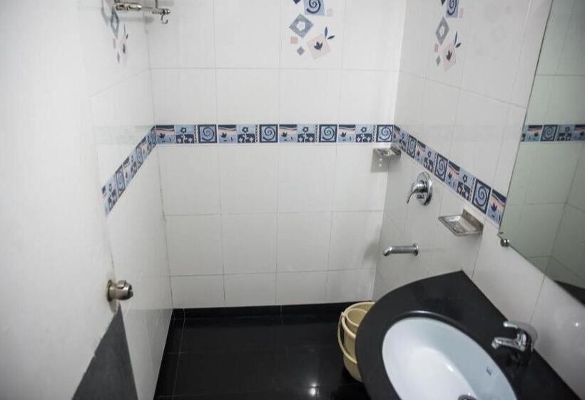 Super Townhouse Margao Near Railway Station Formerly Hotel Tanish