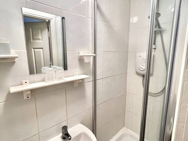 هتل The Brunswick