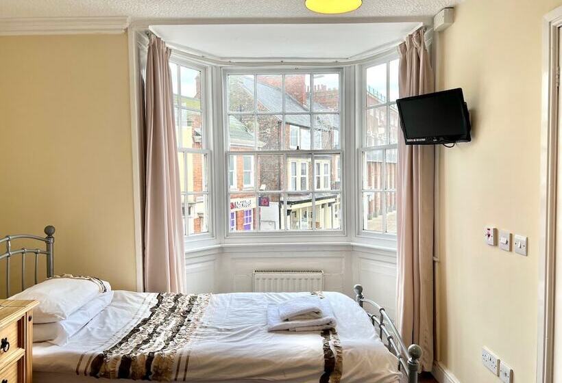 هتل The Brunswick