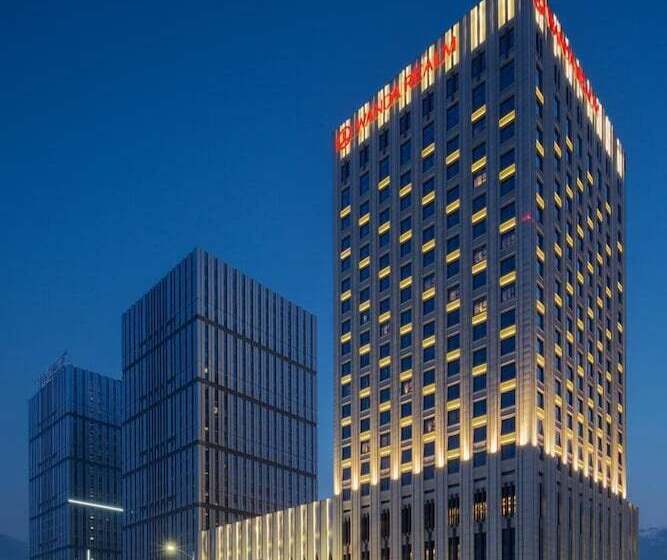 فندق Wanda Realm Chifeng