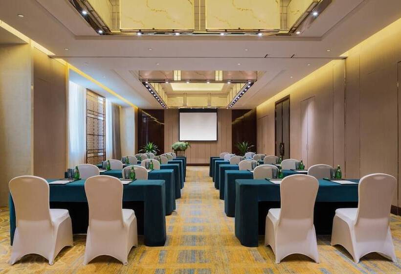 فندق Wanda Realm Chifeng