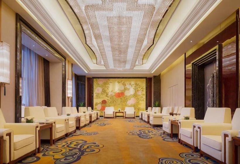 فندق Wanda Realm Chifeng