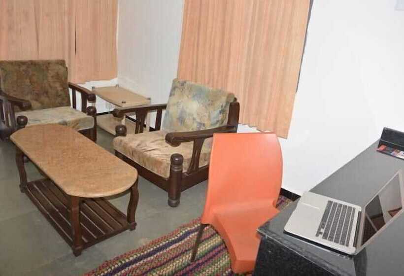 فندق Zip Raashi Farm