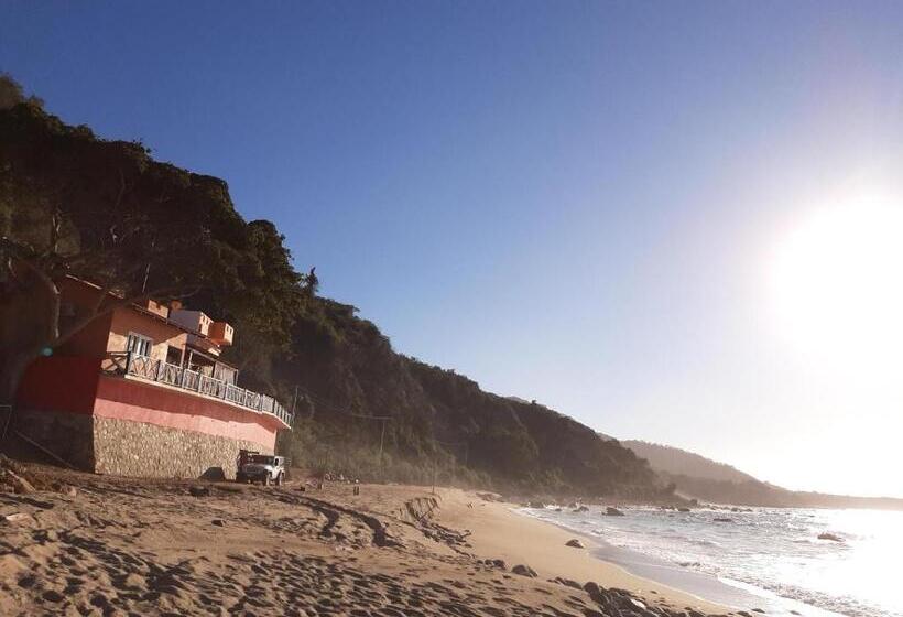 فندق Treasure By The Sea Resort   Happy Hill