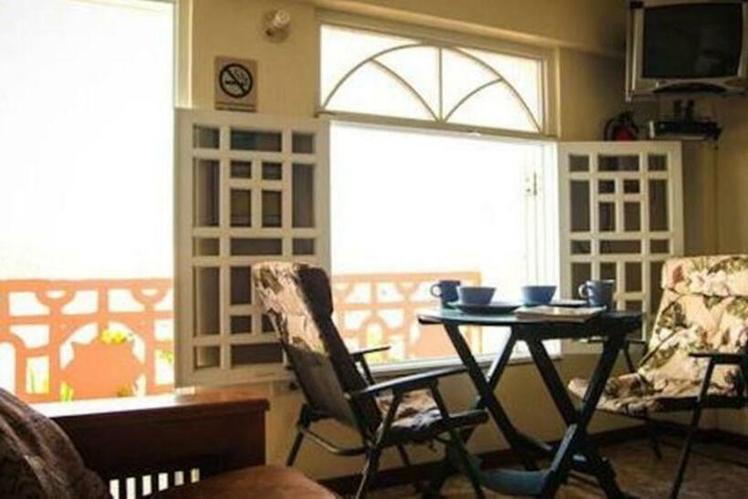 پانسیون Casa Robinson Guest House