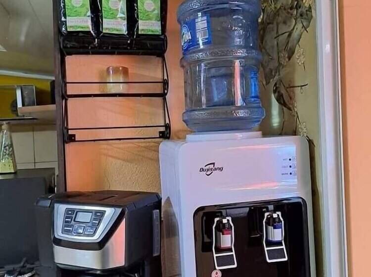 پانسیون Hostal Sol Y Luna Hostel