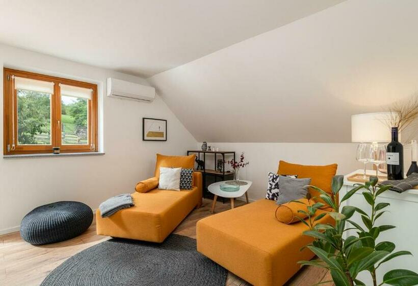 بنسيون Kapocs Apartmanház