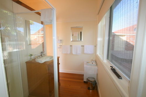 Bed and Breakfast Carter Cottages