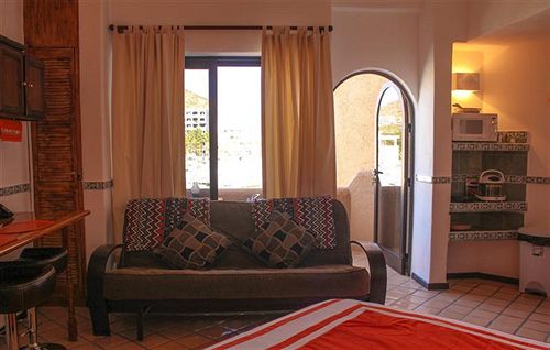 هتل Cabo Marina Beach Condos