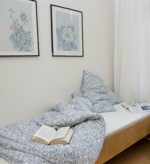 هتل Jugendgästehaus Des Cvjm Berlin Kaulsdorf