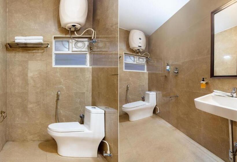 Hotel Treebo Ngh Transit