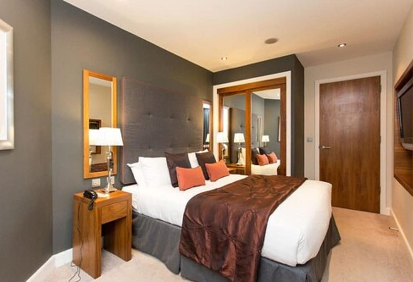 هتل The Chambers   Park Place   Apartments