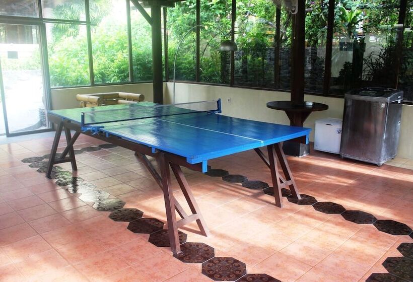 منتجع Amed Cafe & Hotel Kebun Wayan