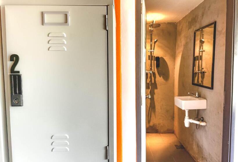 Arch Dormitorio Cenang    Hostel