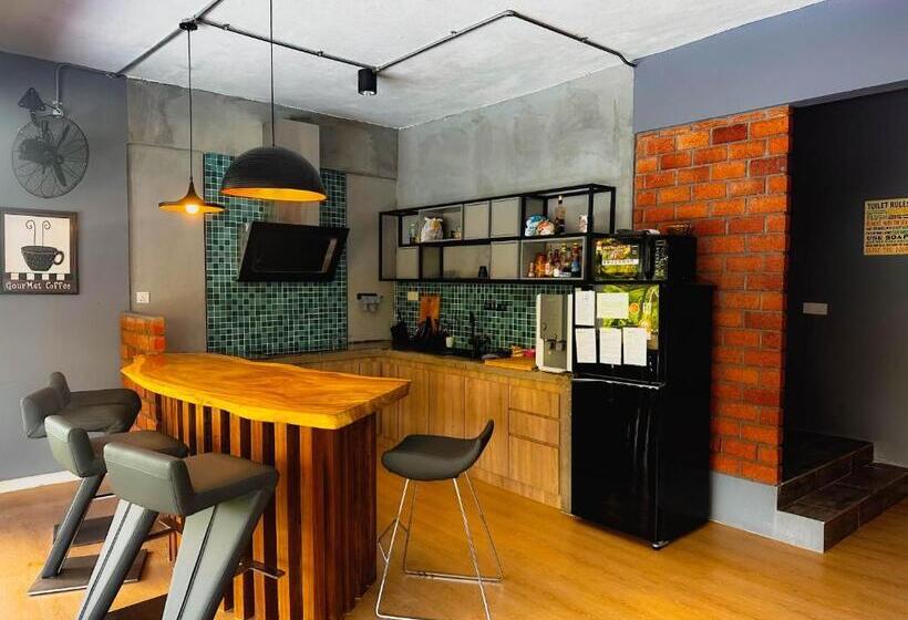 Arch Dormitorio Cenang    Hostel