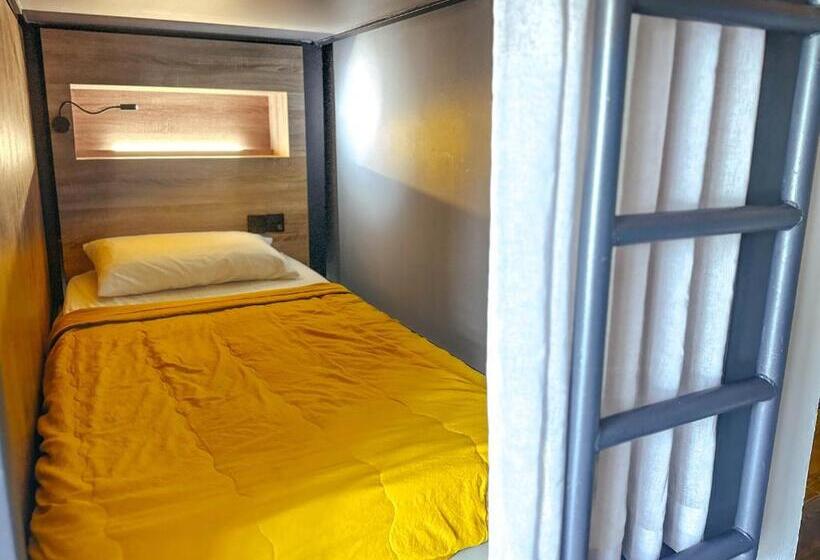 Arch Dormitorio Cenang    Hostel