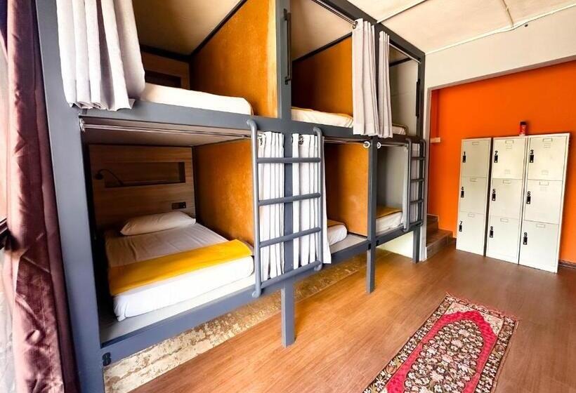 Arch Dormitorio Cenang    Hostel