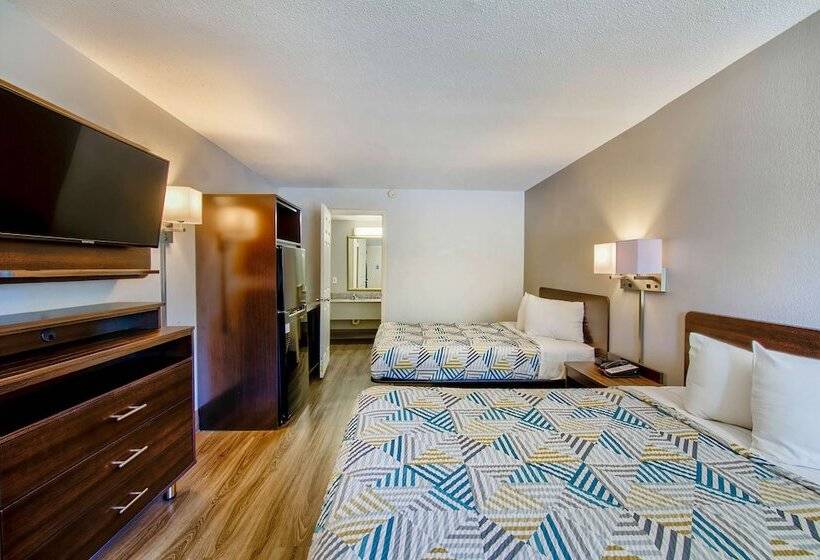 בית מלון כפרי Studio 6 Birmingham Al Medical Center