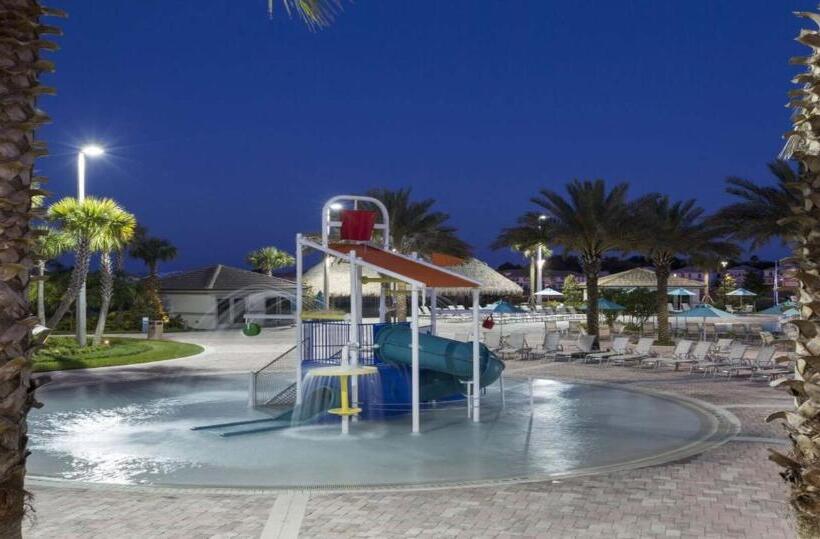 بنسيون The Darlings  Poolside Paradise