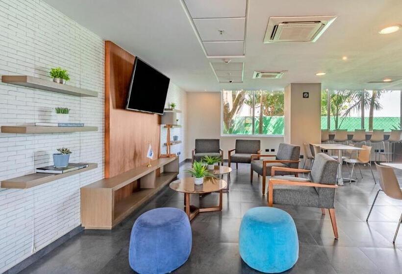 فندق City Express By Marriott Tuxpan