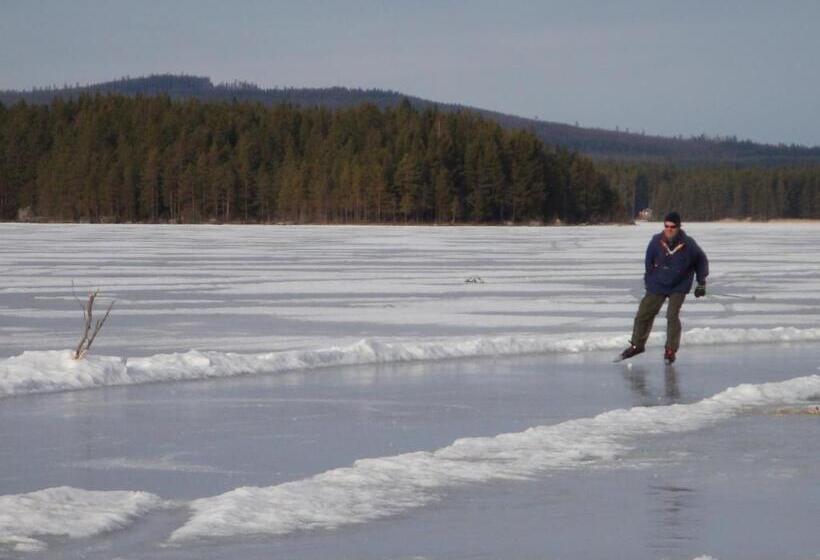 בית מלון כפרי Dala Floda Värdshus