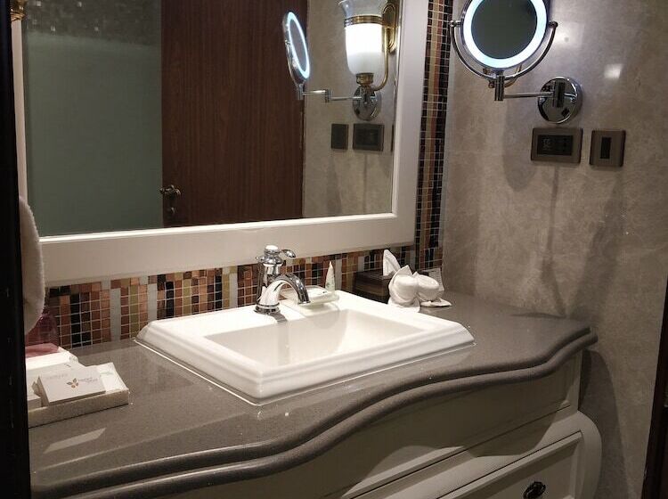 ホテル Fragrant Nature Munnar A Five Star Classified