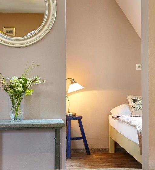 هتل Penzion Kostnický Dům