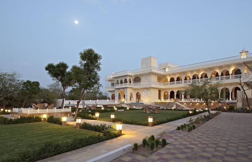 فندق Talaibagh Palace