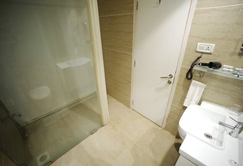 בית מלון כפרי The Byke Suraj Plaza Pure Veg, Thane