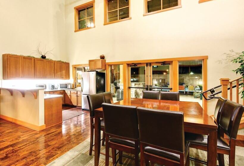 فندق Worldmark Chelan Lake House