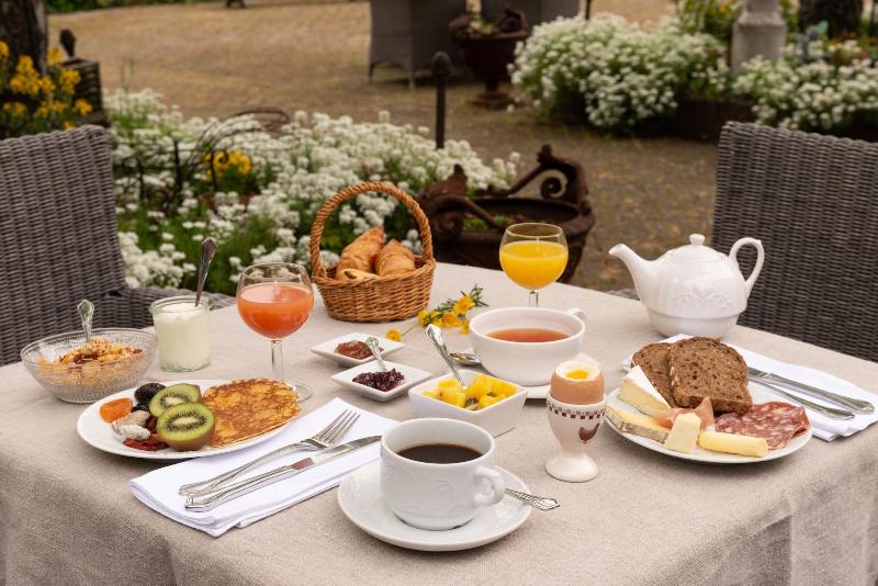 Domaine De Beaupré   Hotel The Originals Relais