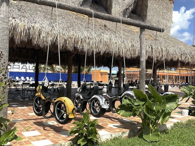 هتل Hacienda Ixtlan
