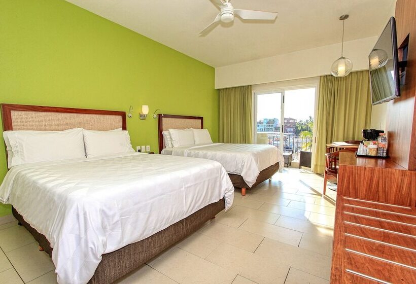 هتل Holiday Inn Huatulco, An Ihg