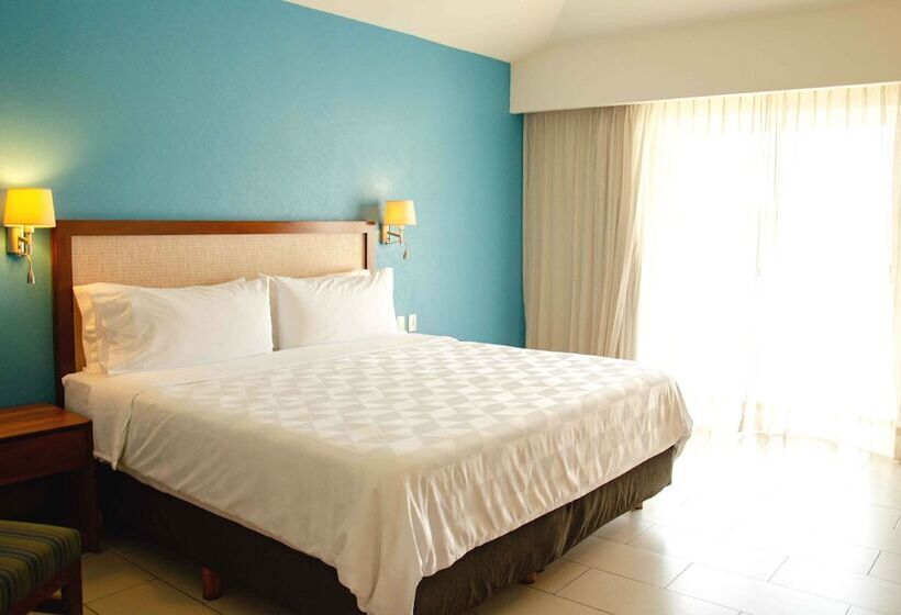هتل Holiday Inn Huatulco, An Ihg