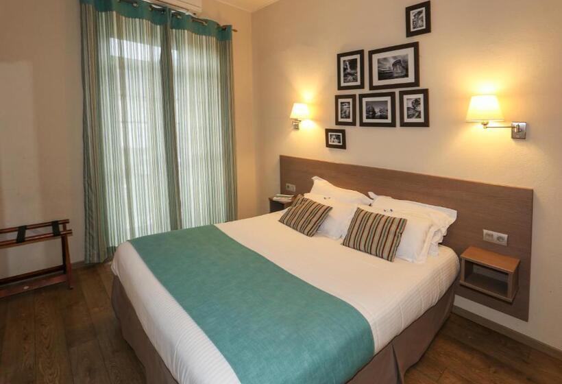 هتل Hôtel Duc De Padoue